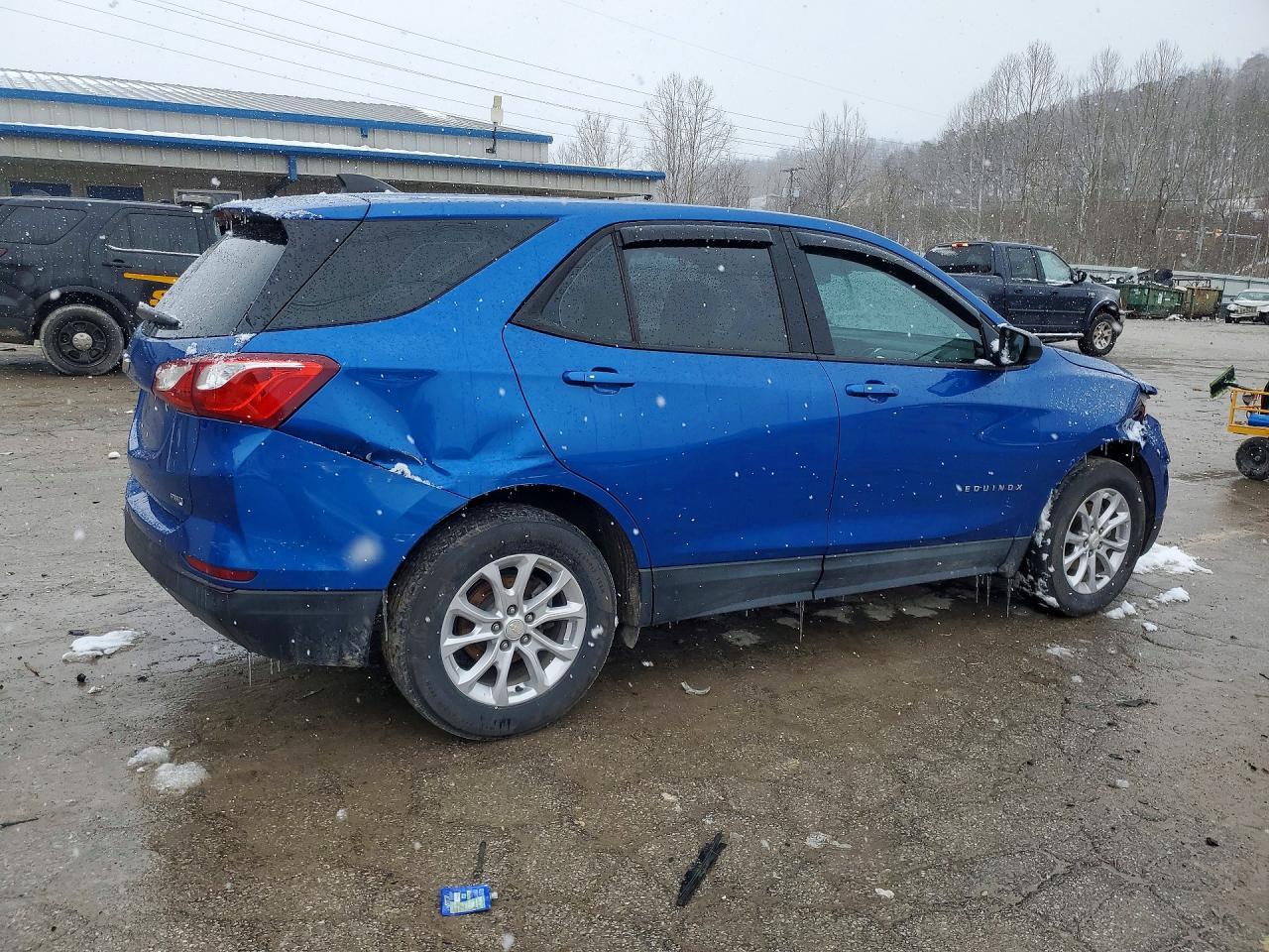2019 Chevrolet Equinox Ls - Image 3