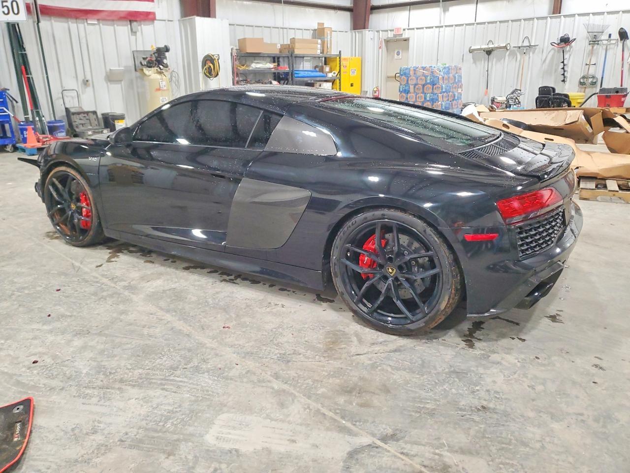 2021 Audi R8 - Фото 2