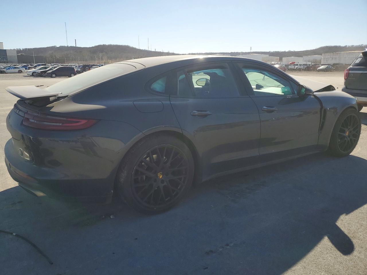 2017 Porsche Panamera - Image 3