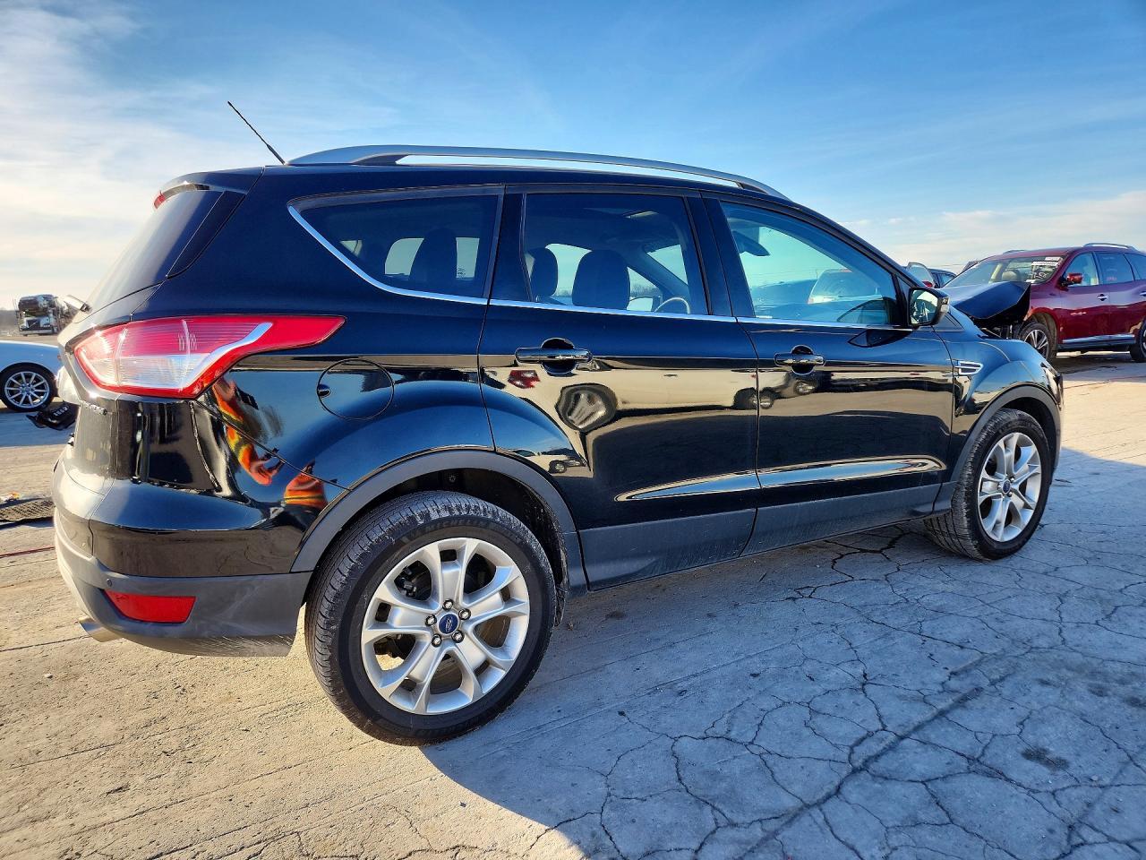 2016 Ford Escape Titanium - Фото 3