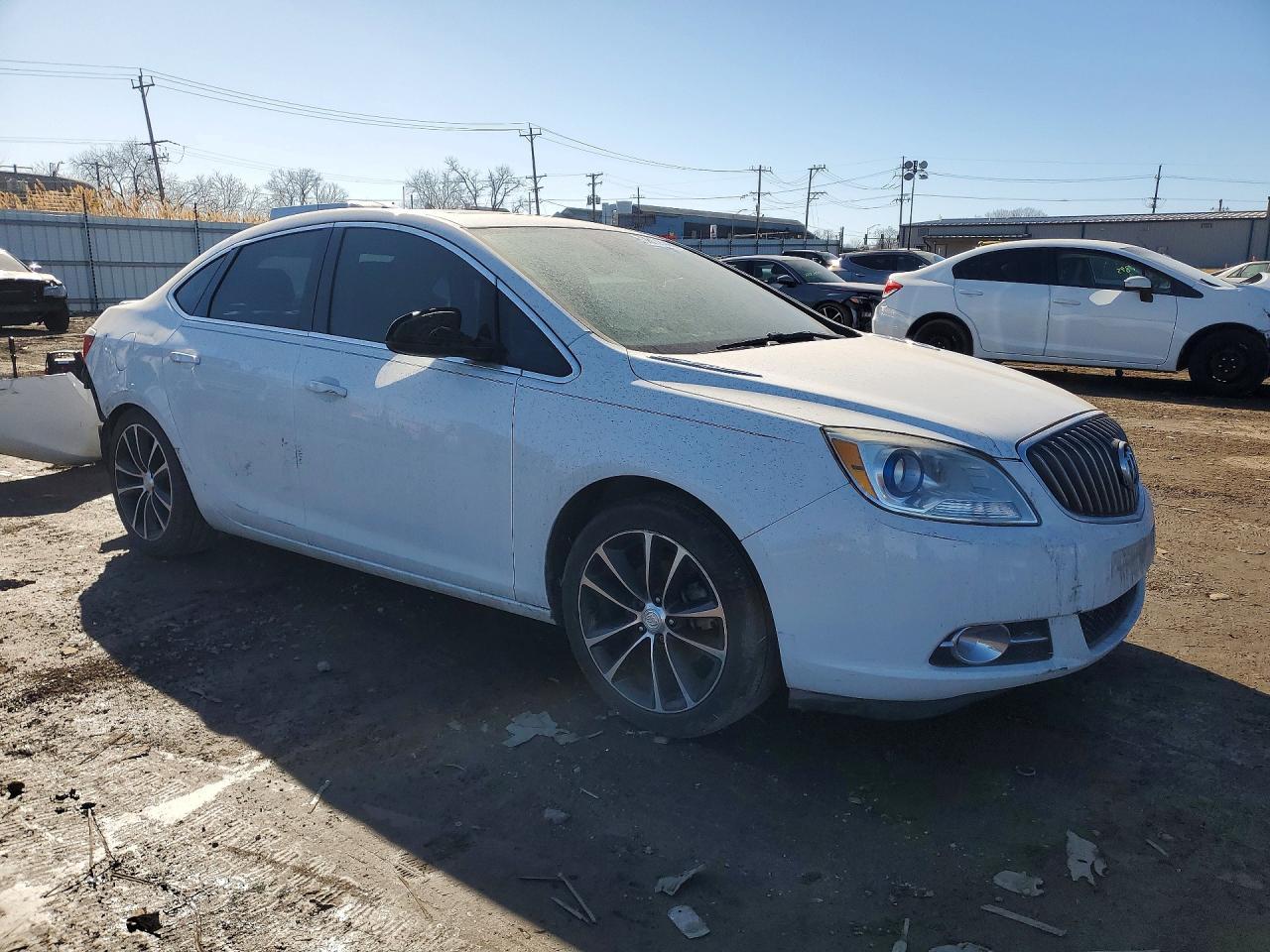 2016 Buick Verano Sport Touring - Image 4