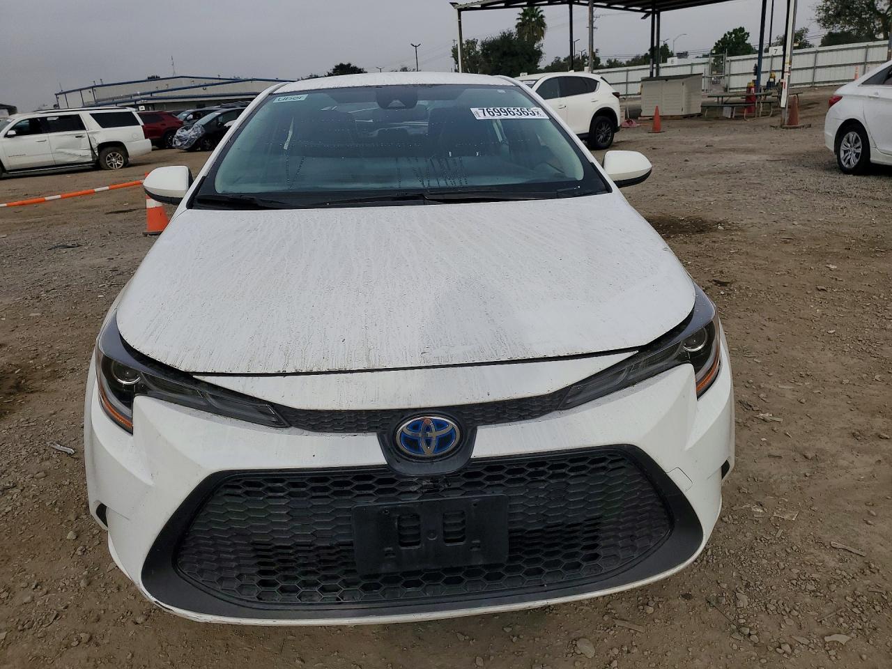 2022 Toyota Corolla Hybrid Le - Image 5
