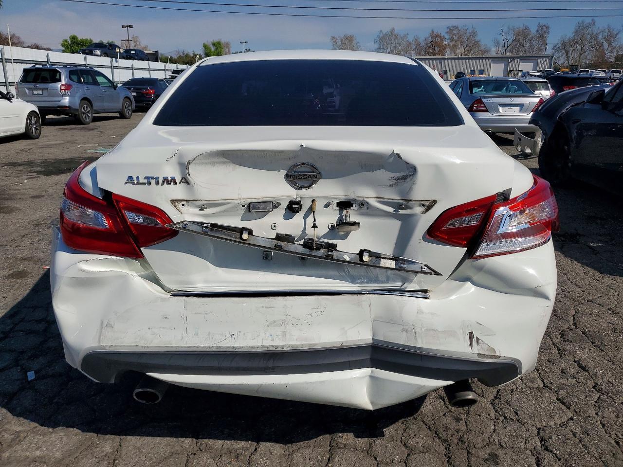 2017 Nissan Altima 2.5 - Фото 6