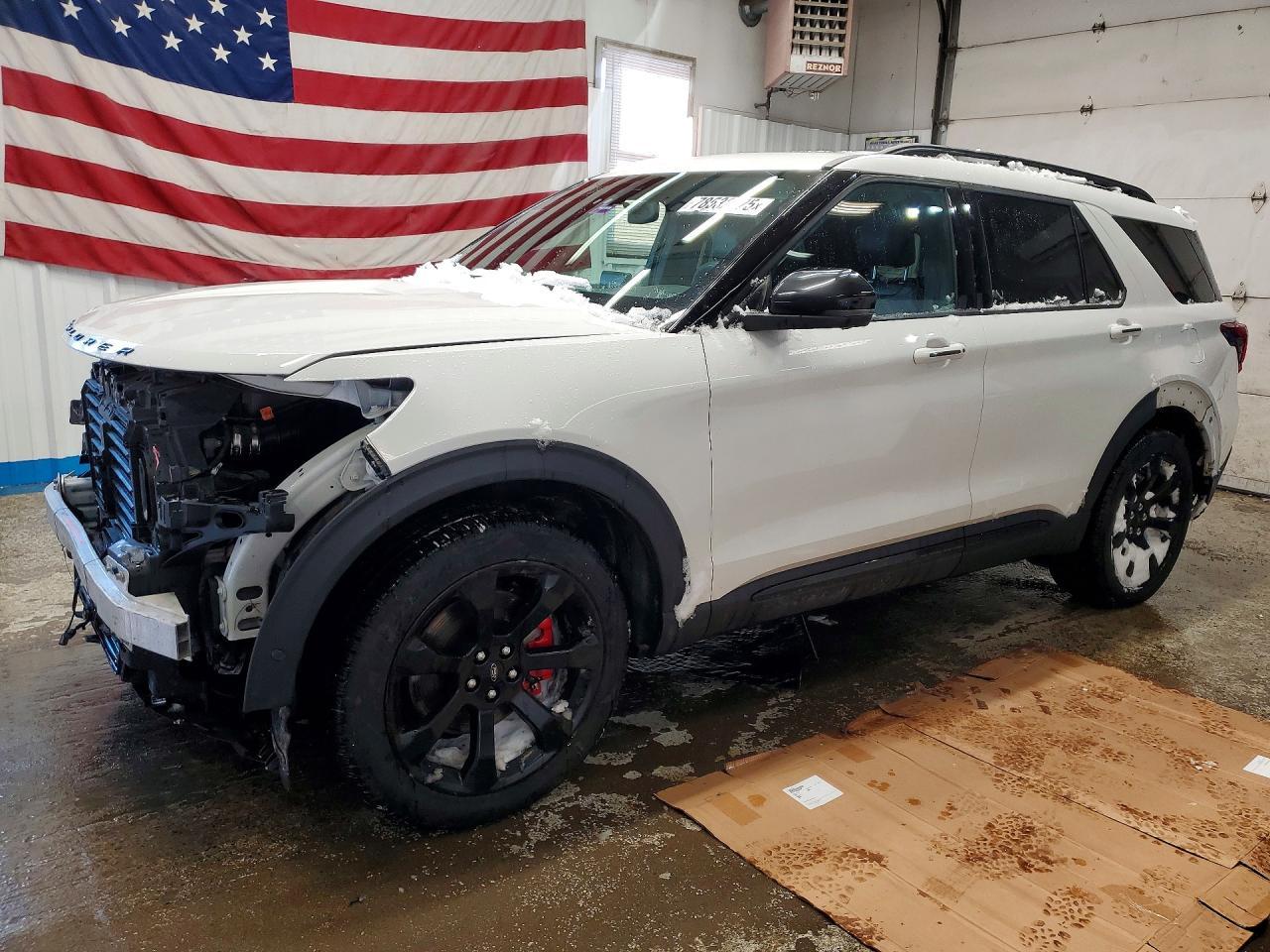 2021 Ford Explorer St