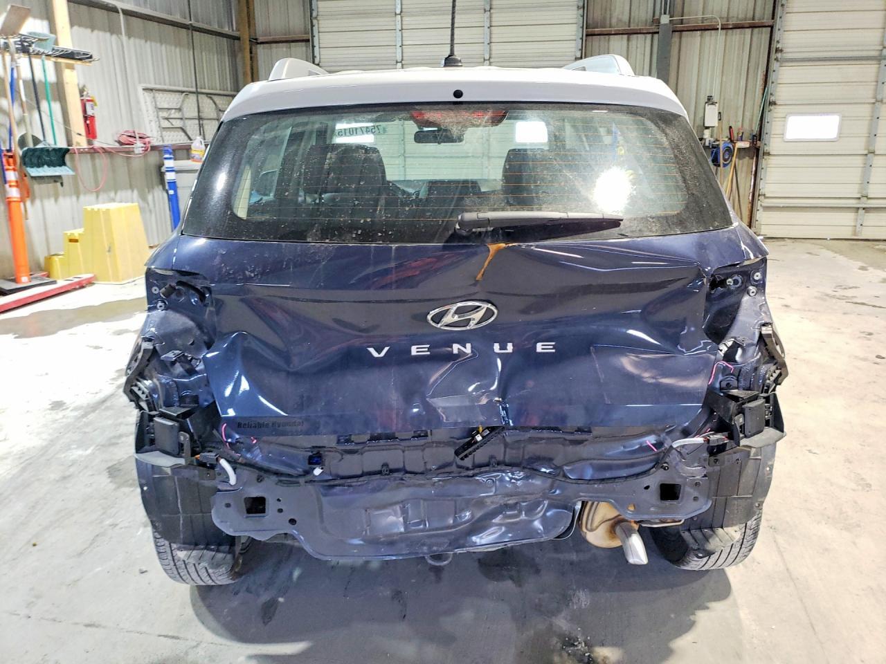 2025 Hyundai Venue Sel - Image 6