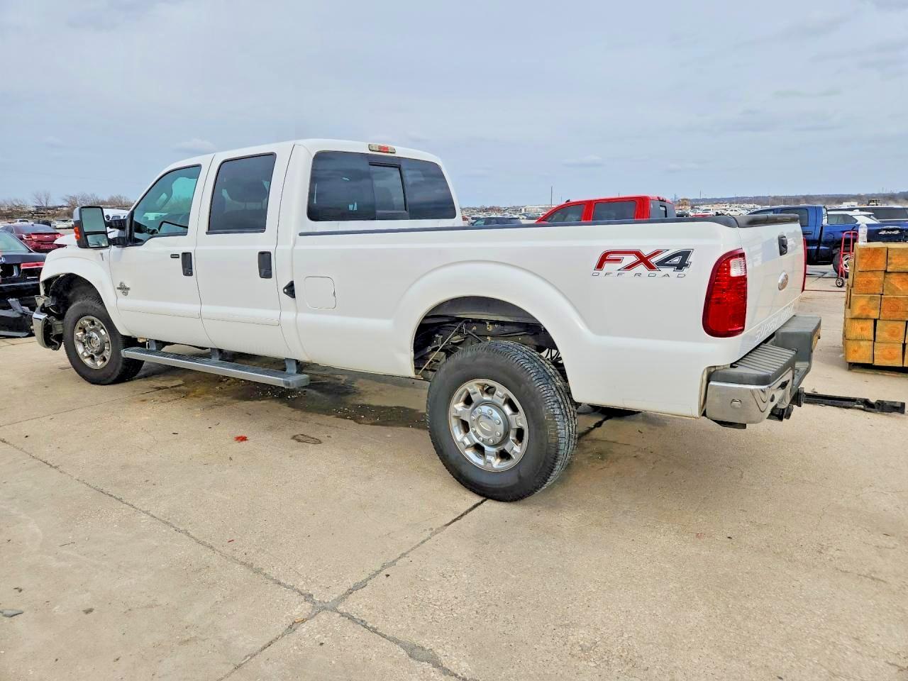 2012 Ford F350 Super Duty - Фото 2