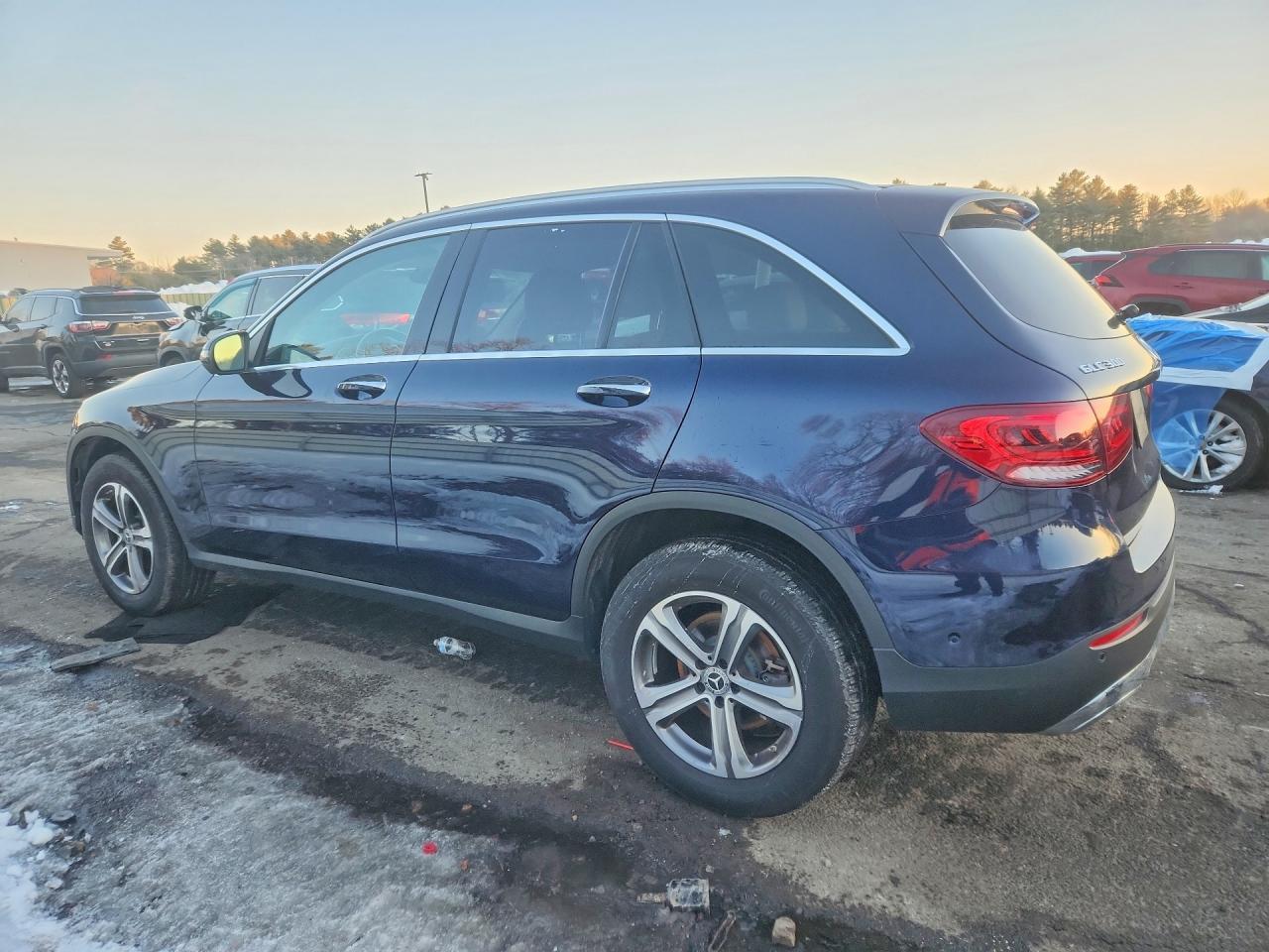 2022 Mercedes-Benz Glc 300 4Matic - Image 2