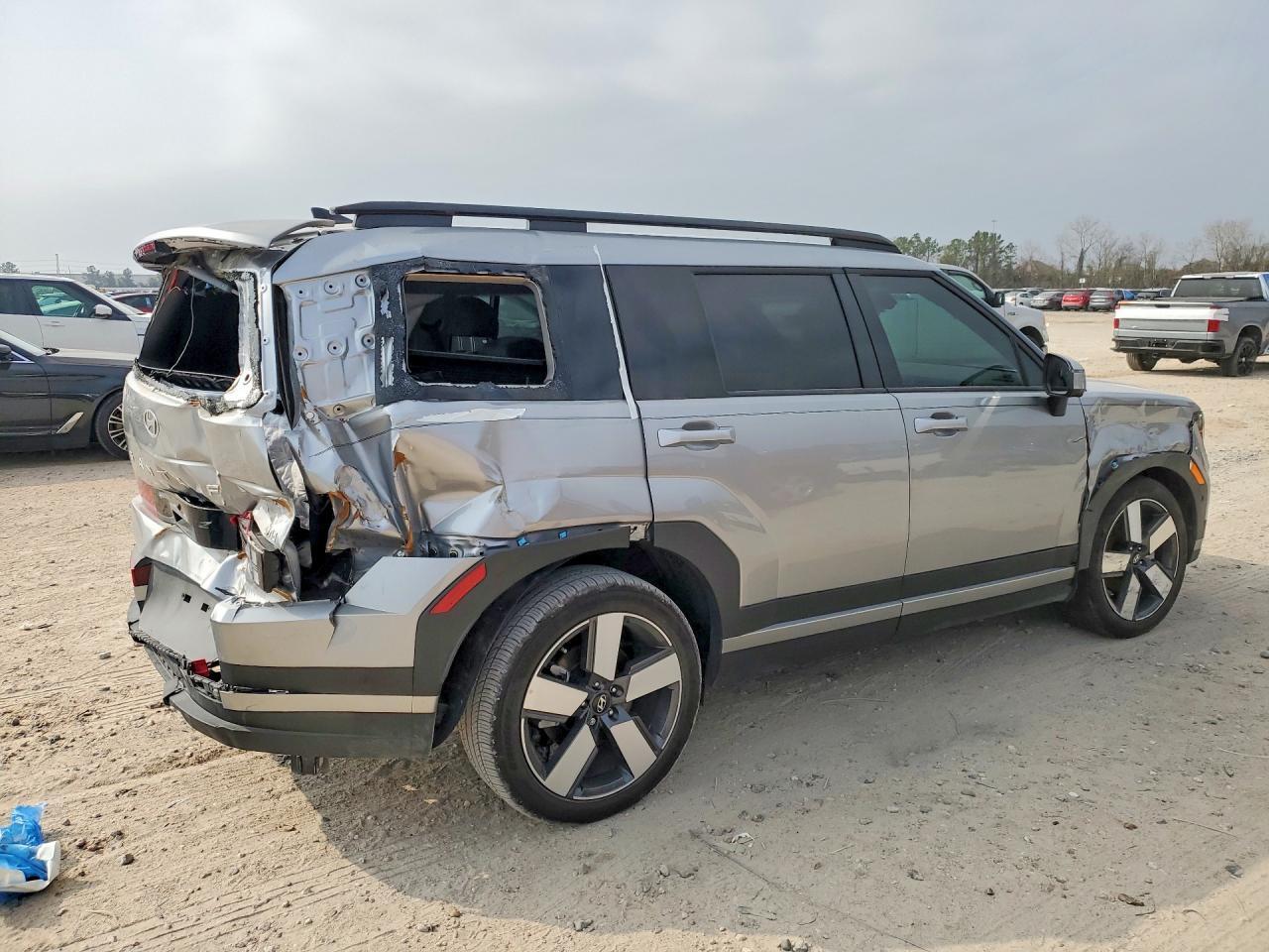 2025 Hyundai Santa Fe Hybrid Limited - Фото 3