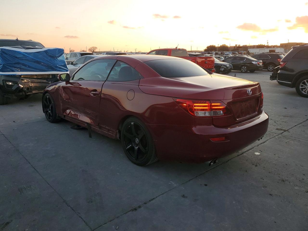 2011 Lexus Is - Фото 2