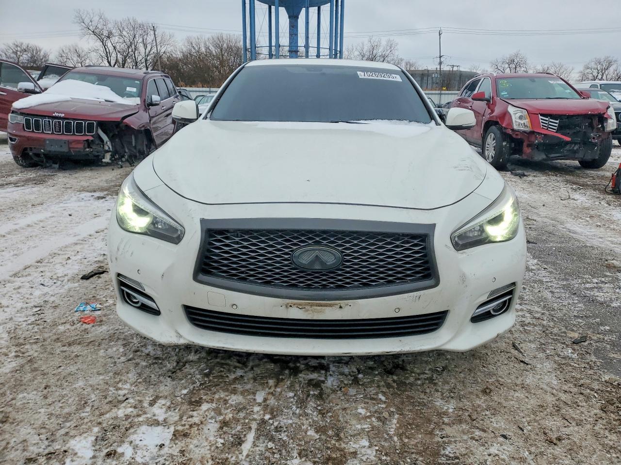 2015 Infiniti Q50 Premium - Image 5