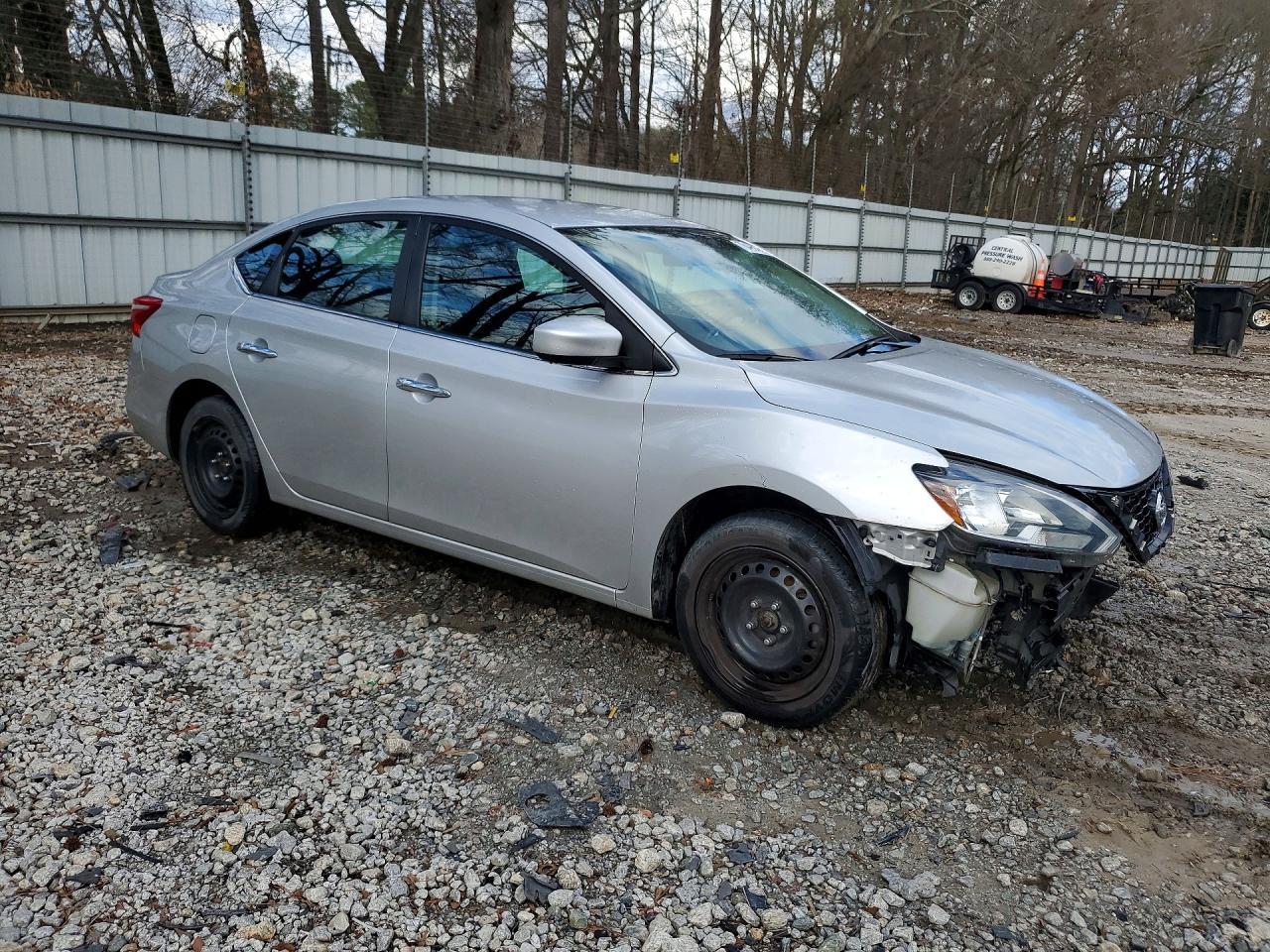 2019 Nissan Sentra S - Фото 4