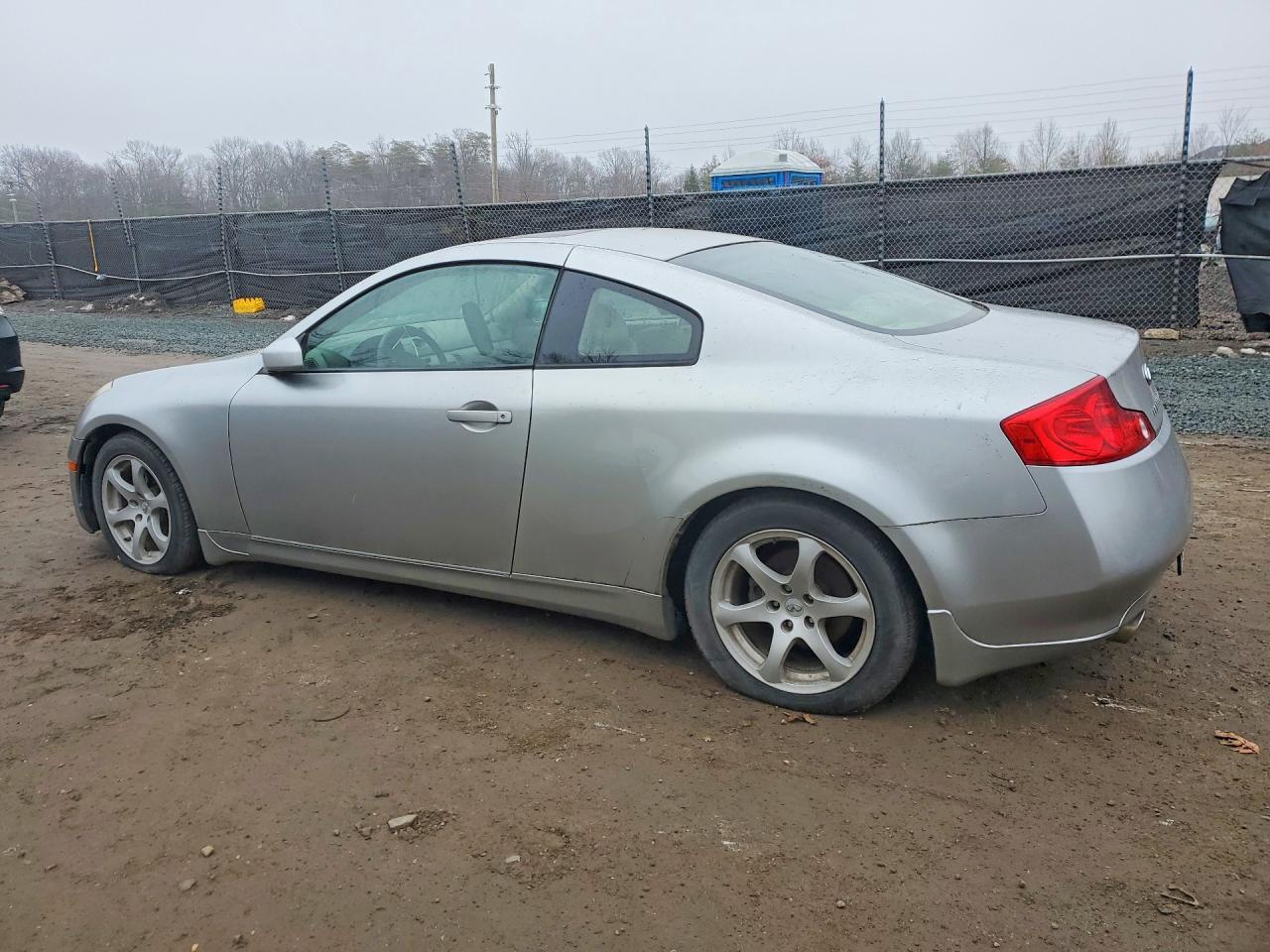 2004 Infiniti G35 - Image 2