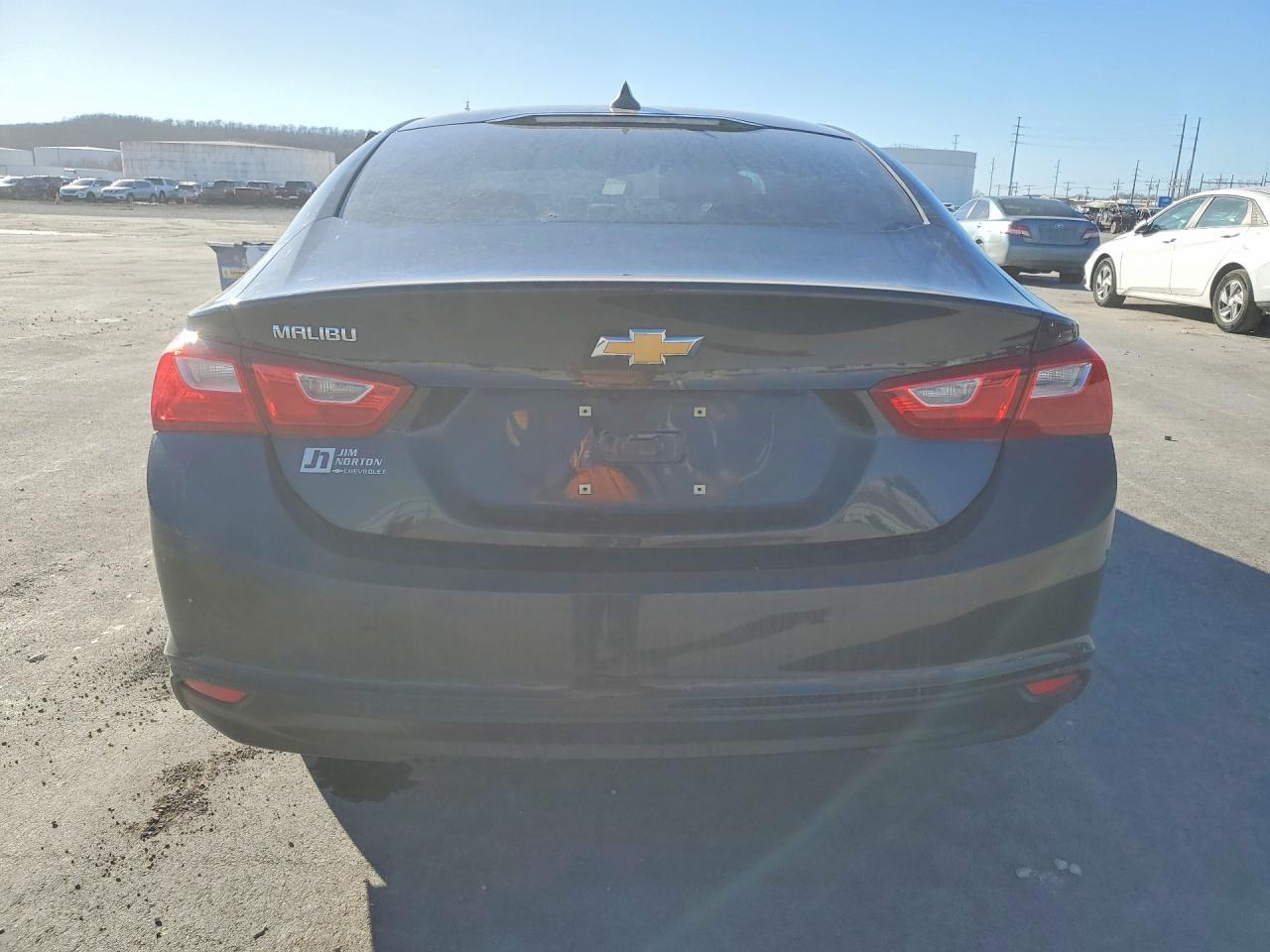 2022 Chevrolet Malibu Ls - Фото 6