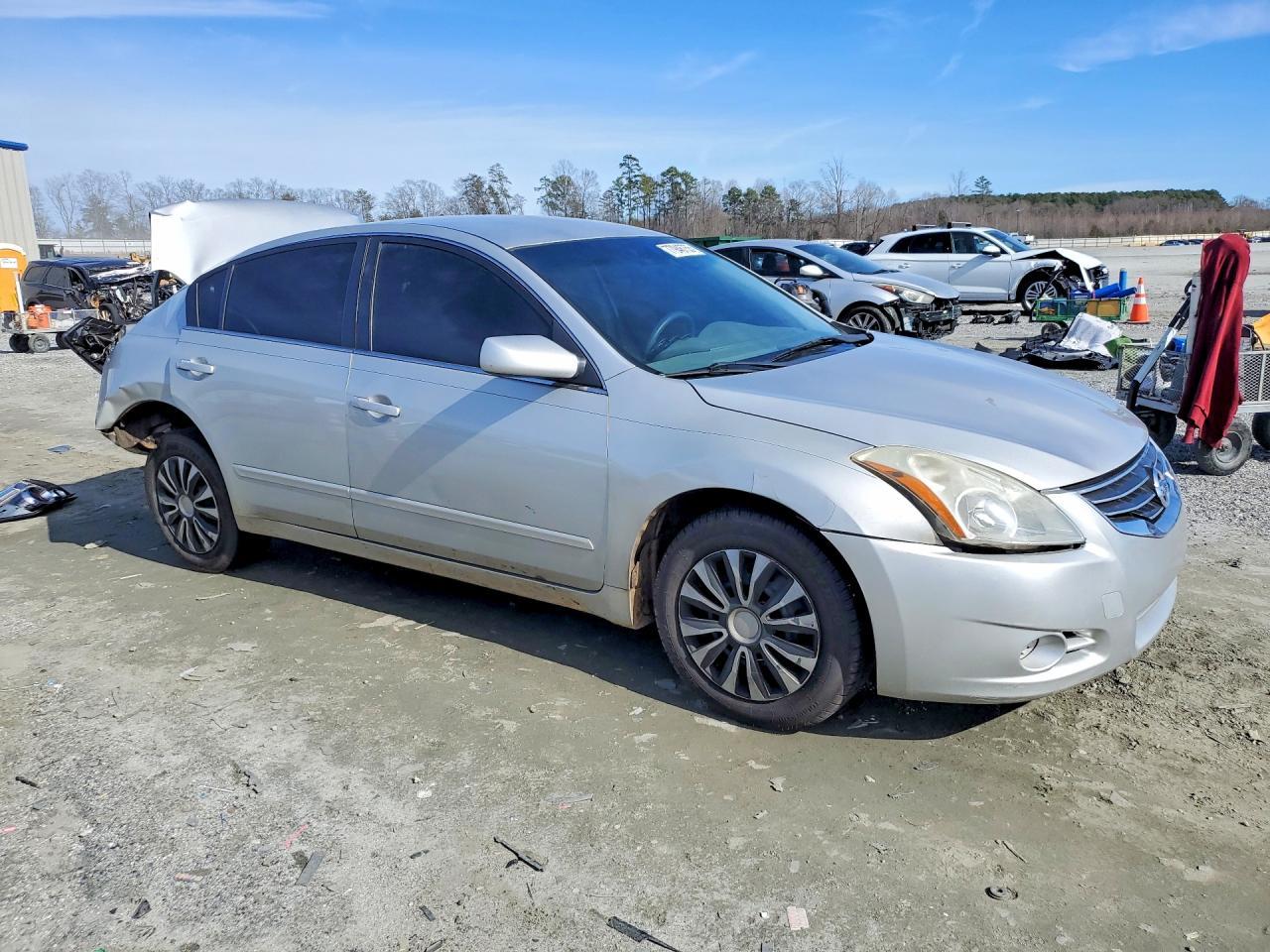 2011 Nissan Altima Base - Фото 4