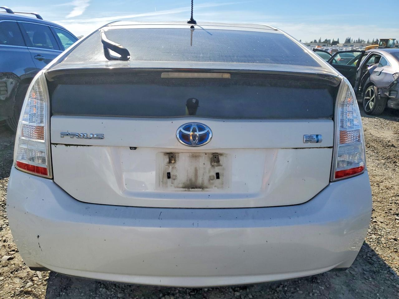 2010 Toyota Prius Iii - Фото 6