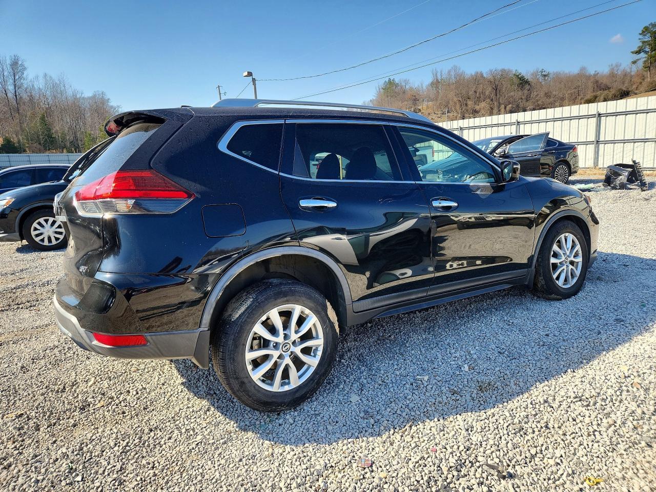 2017 Nissan Rogue S - Image 3