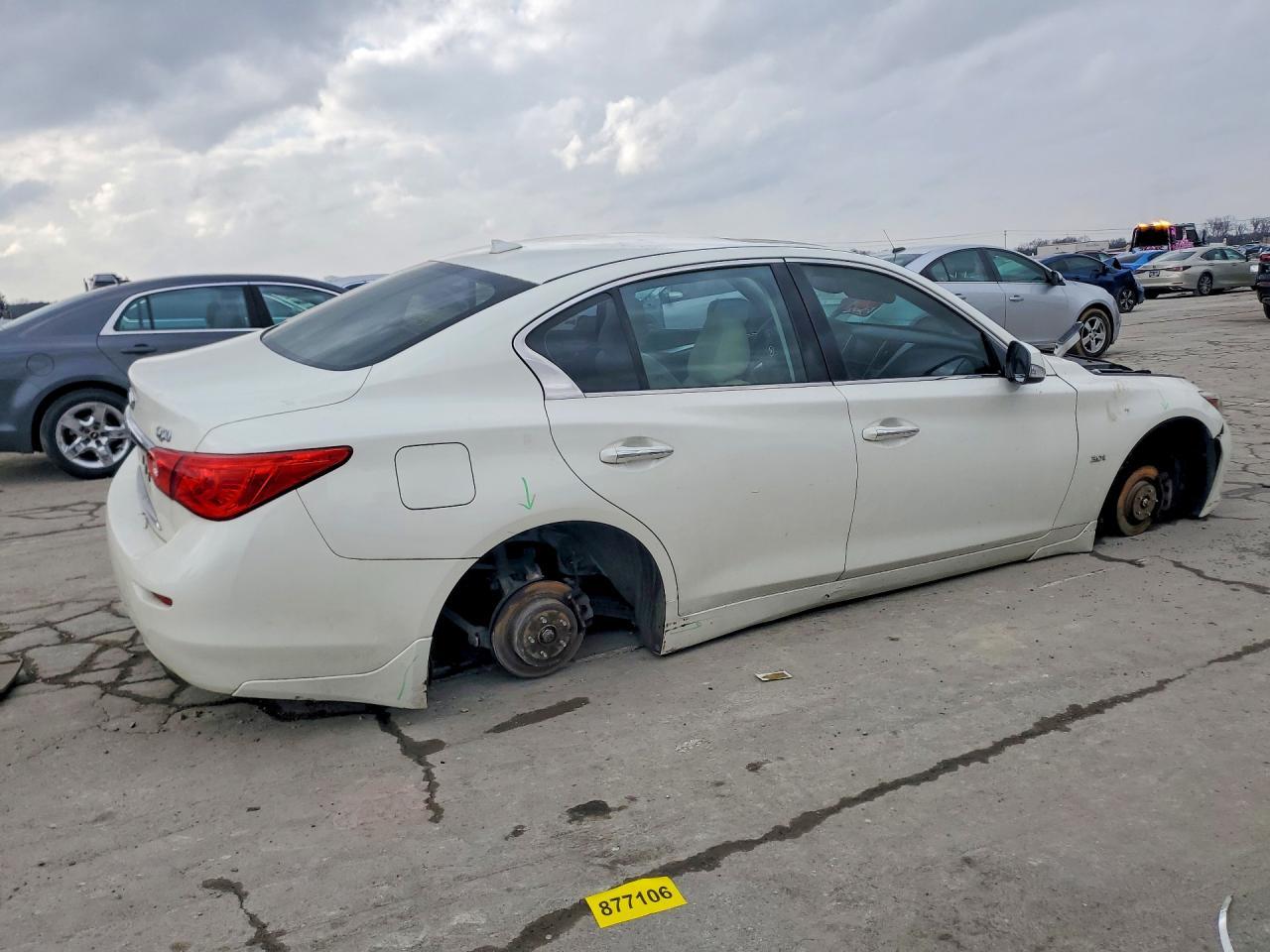 2017 Infiniti Q50 3.0T Signature Edition - Фото 3