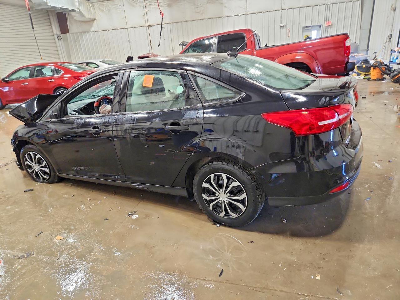 2017 Ford Focus S - Фото 2