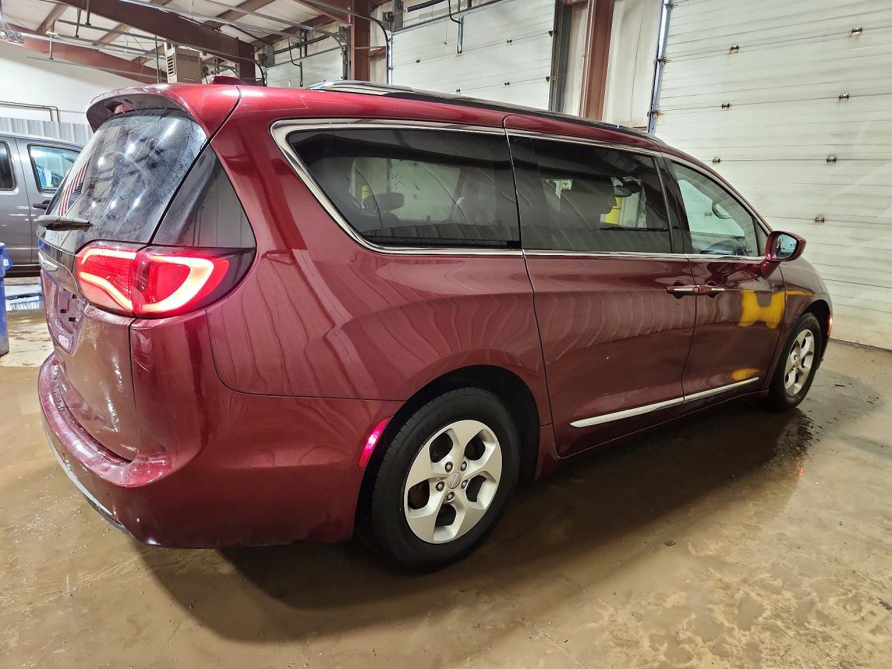 2017 Chrysler Pacifica Touring L Plus - Image 3