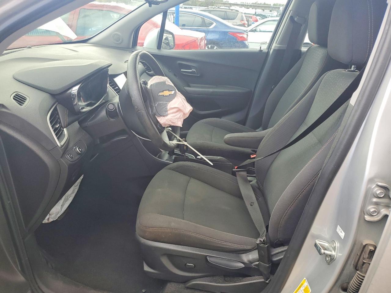 2019 Chevrolet Trax Ls - Image 7