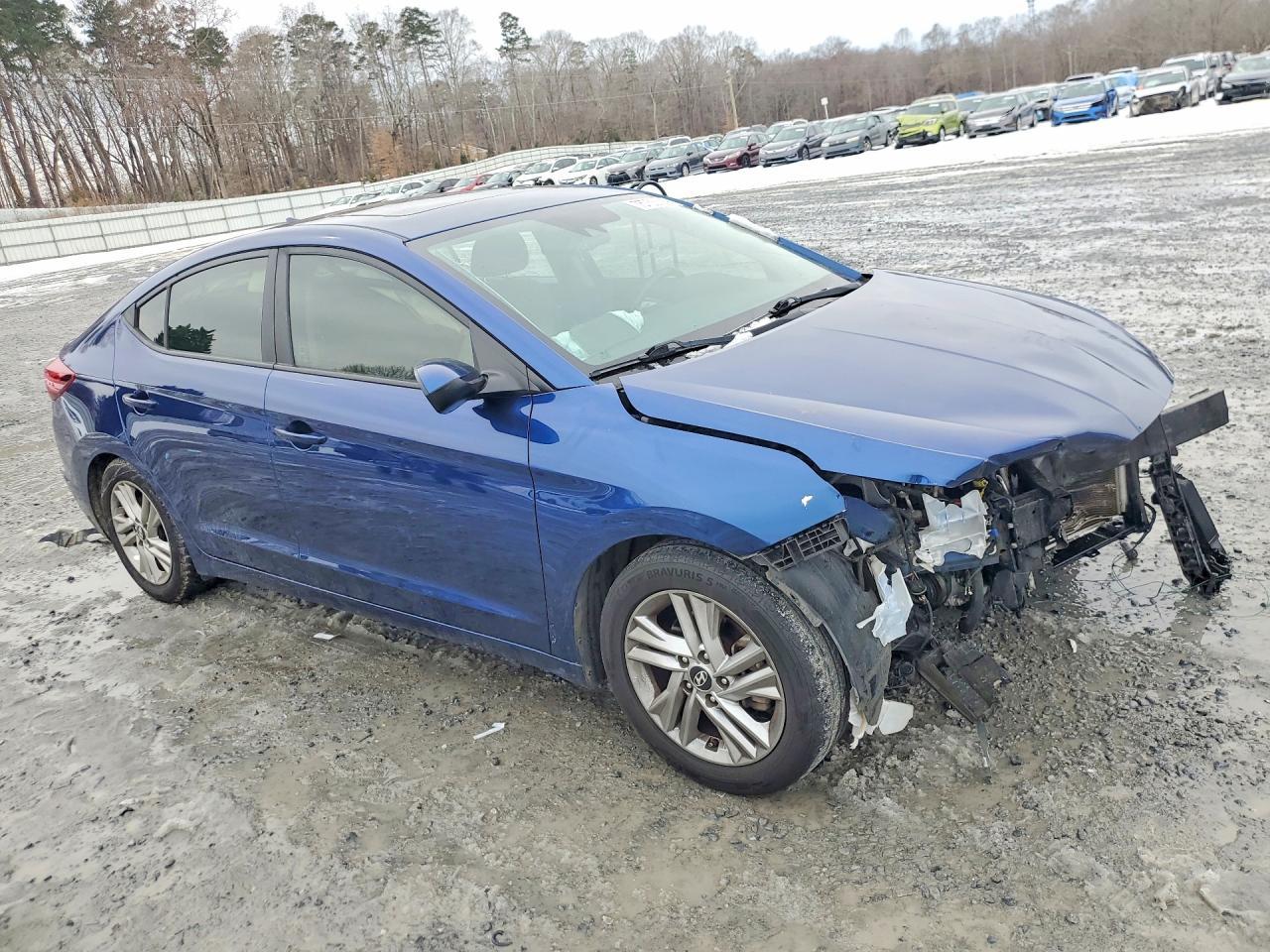 2019 Hyundai Elantra - Фото 4