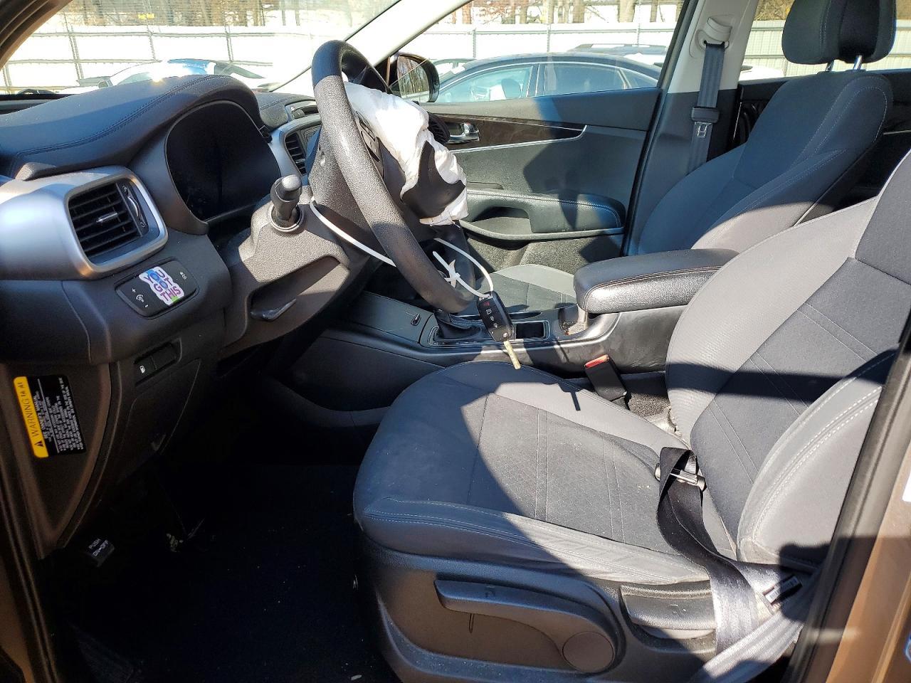 2016 Kia Sorento - Image 7