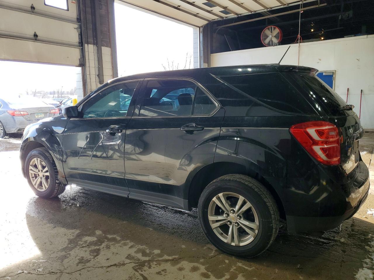 2016 Chevrolet Equinox Ls - Image 2