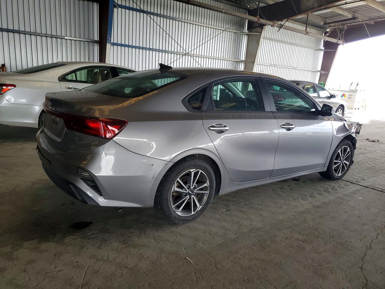 2023 Kia Forte Lx - Фото 3