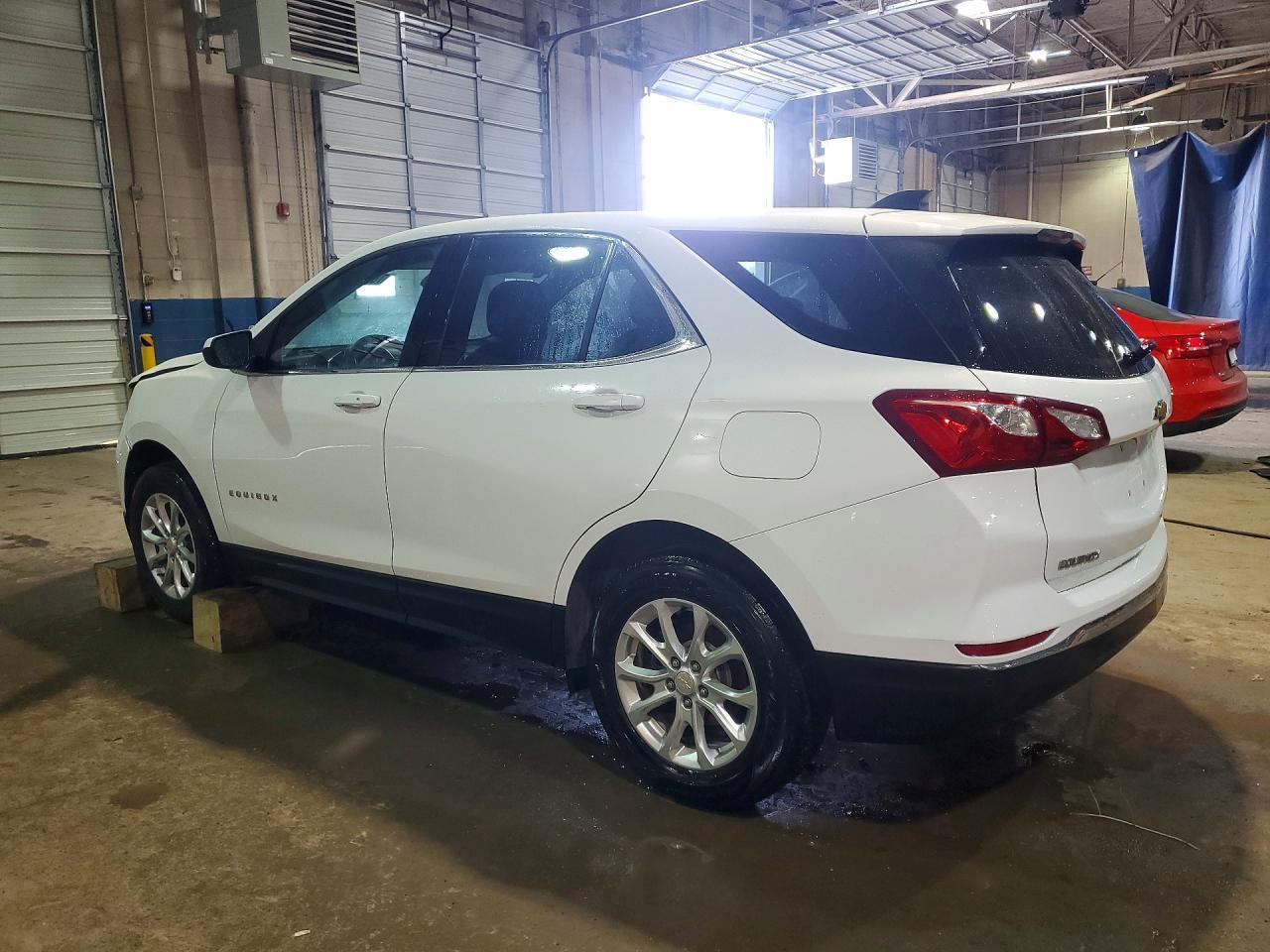 2020 Chevrolet Equinox Lt - Image 2