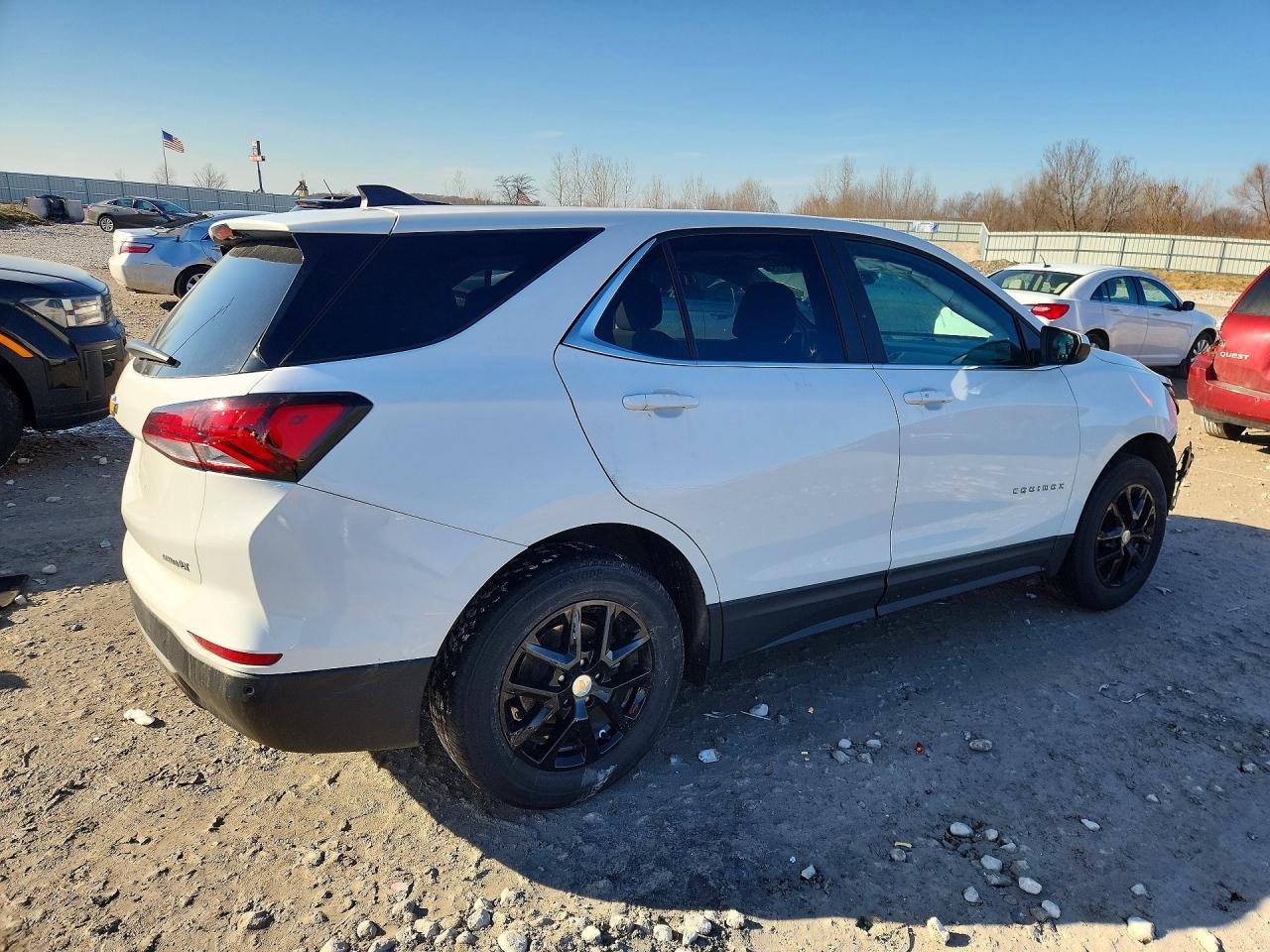 2023 Chevrolet Equinox Lt - Image 3
