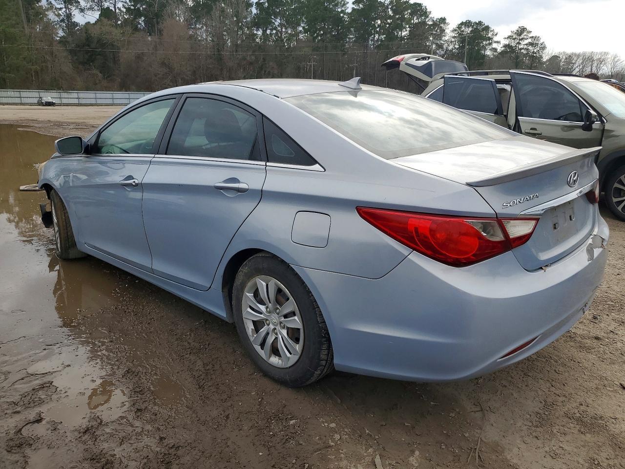2012 Hyundai Sonata Gls - Image 2