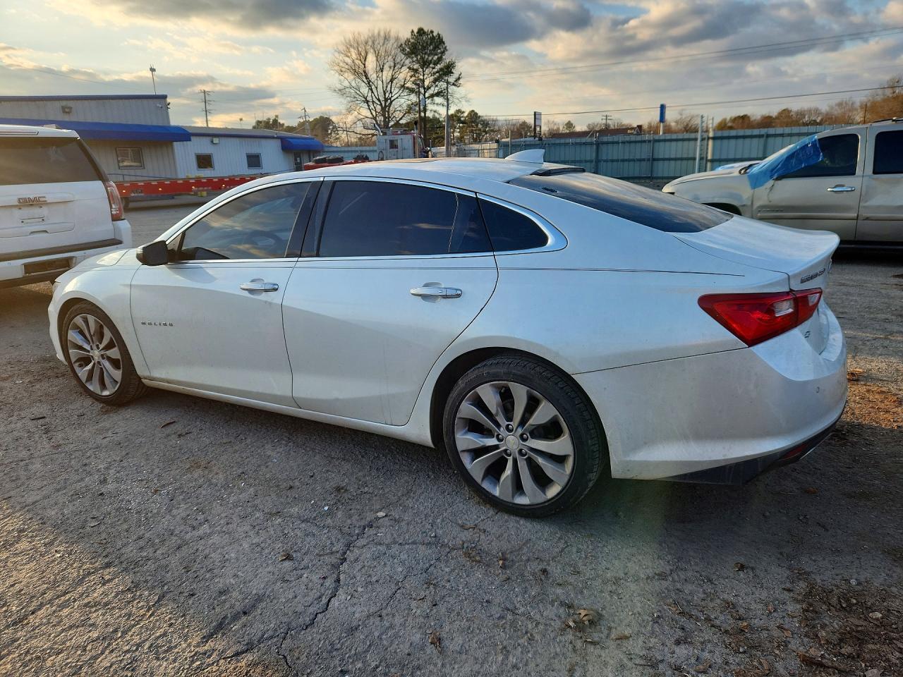2018 Chevrolet Malibu Premier - Фото 2