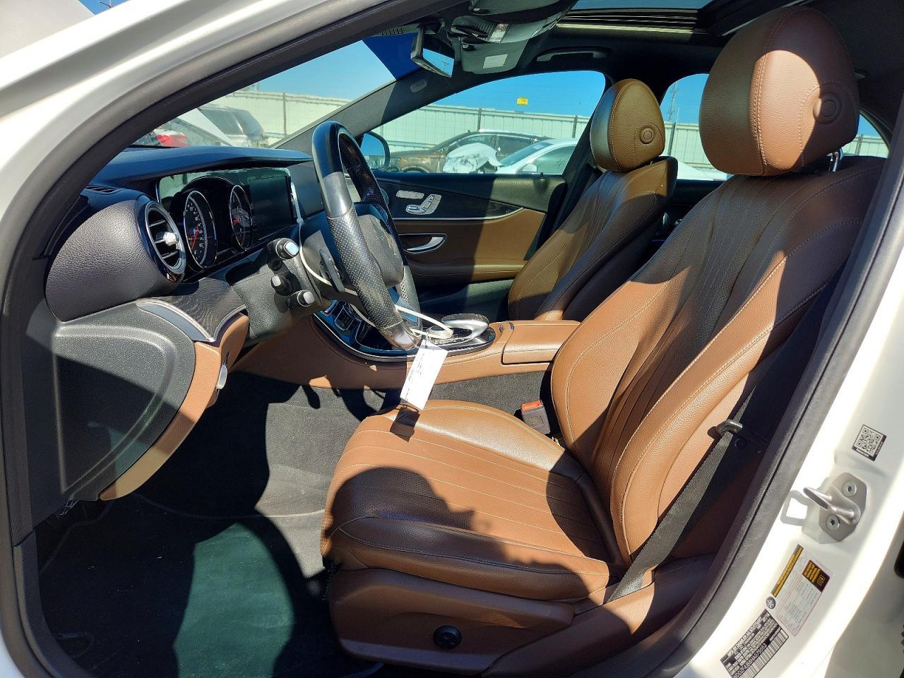 2017 Mercedes Benz E - Фото 7