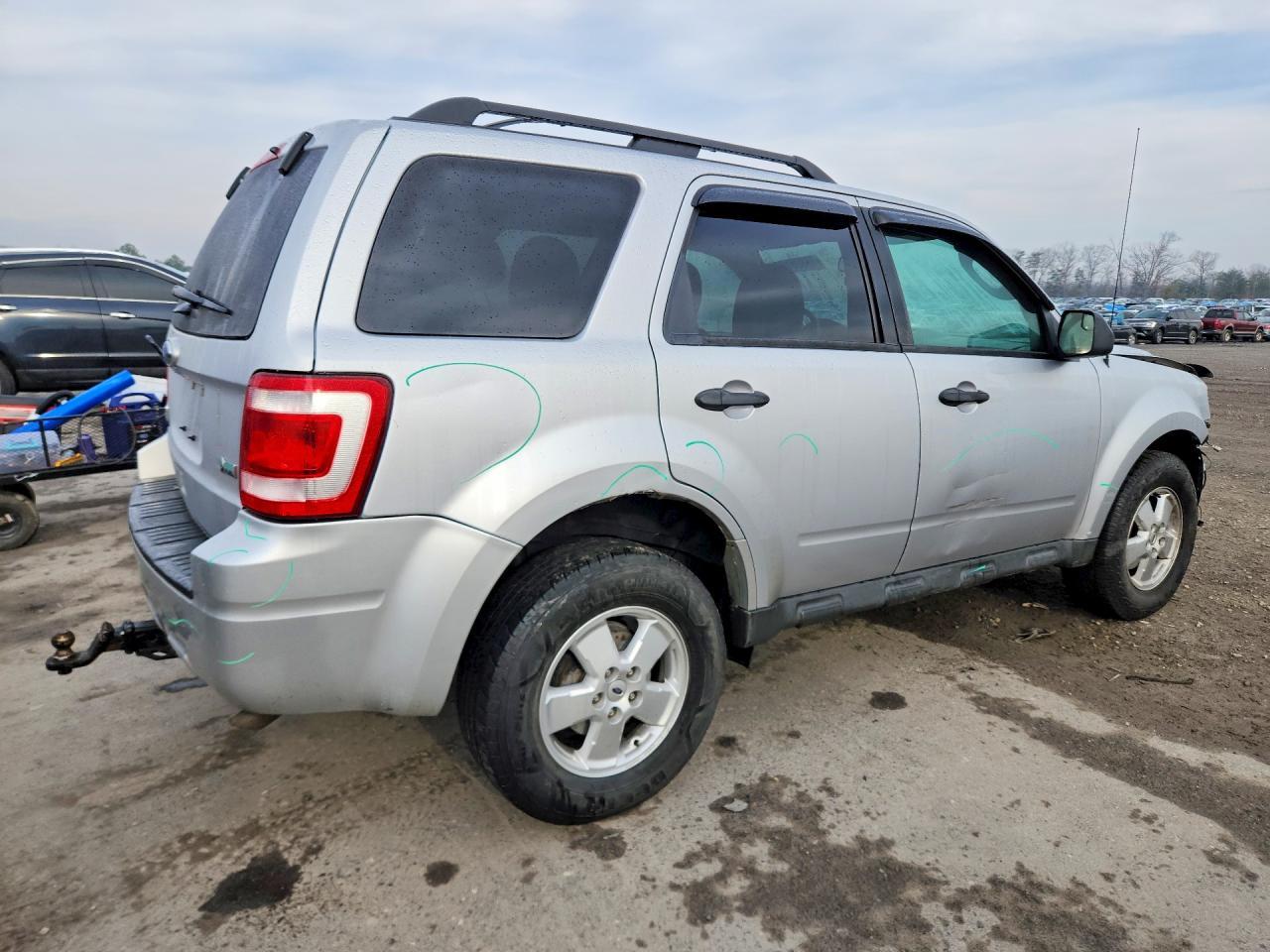2011 Ford Escape Xlt - Image 3