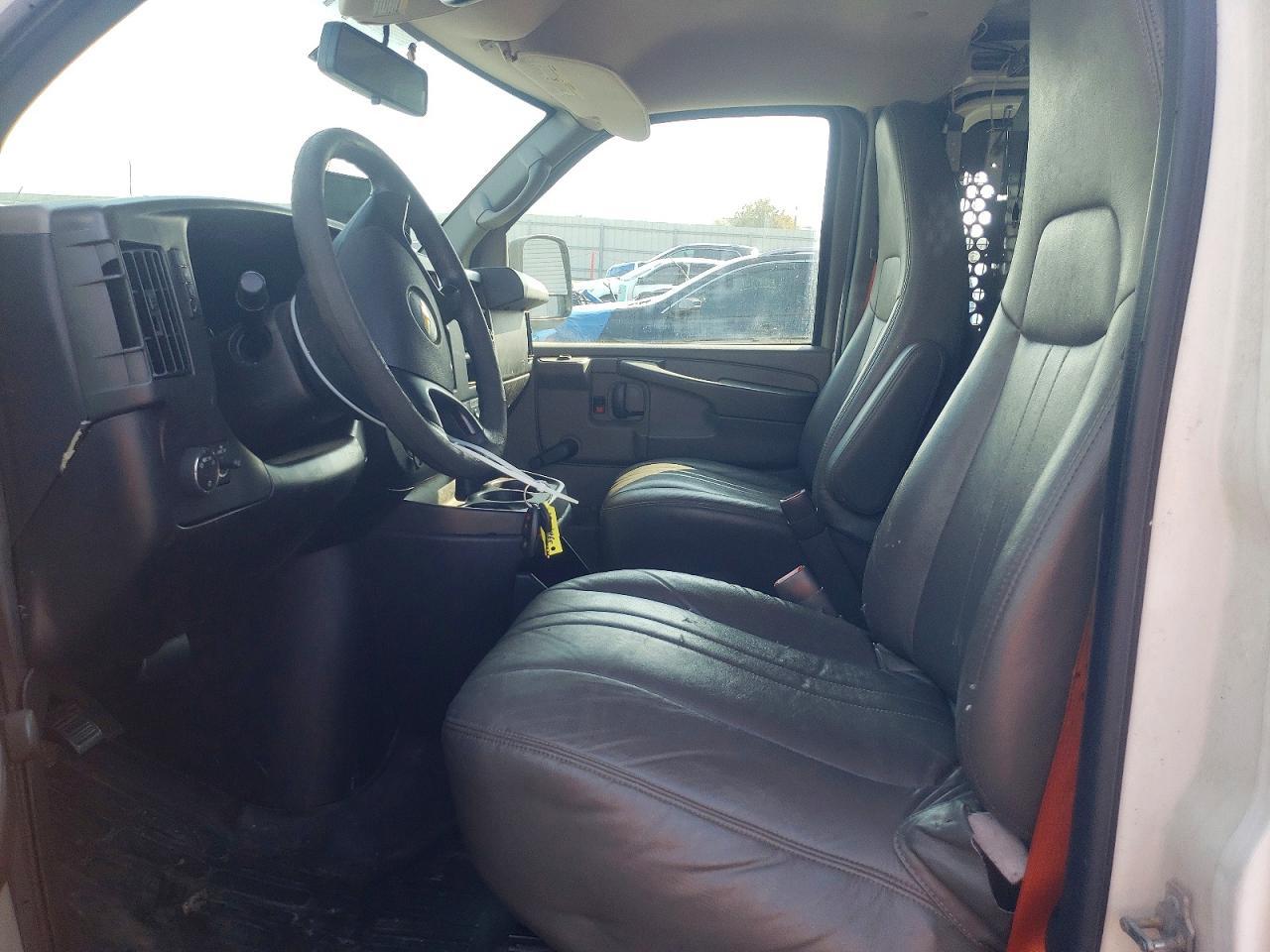 2013 Chev Express Cargo 2500 1 - Фото 7