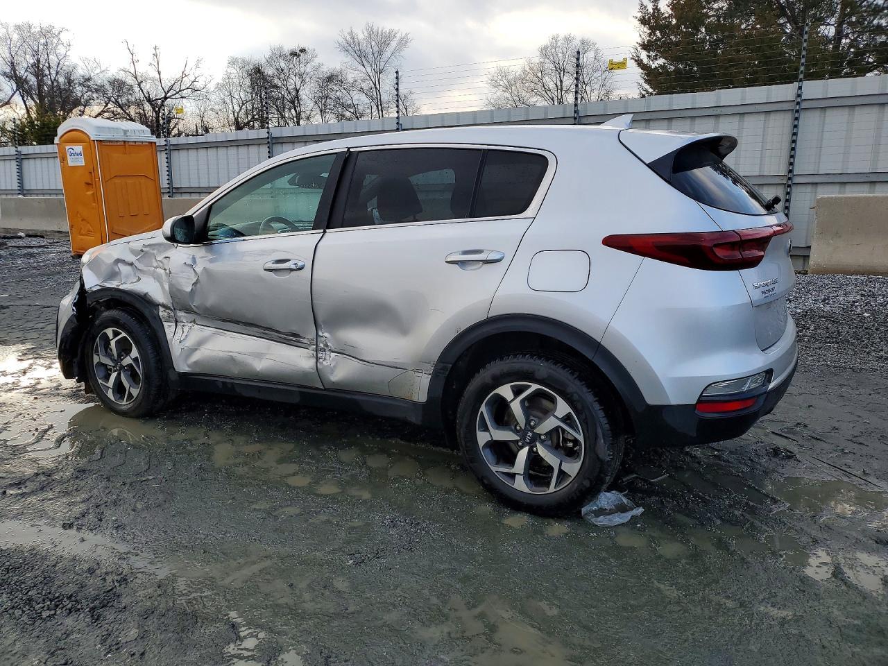 2022 Kia Sportage Lx - Image 2