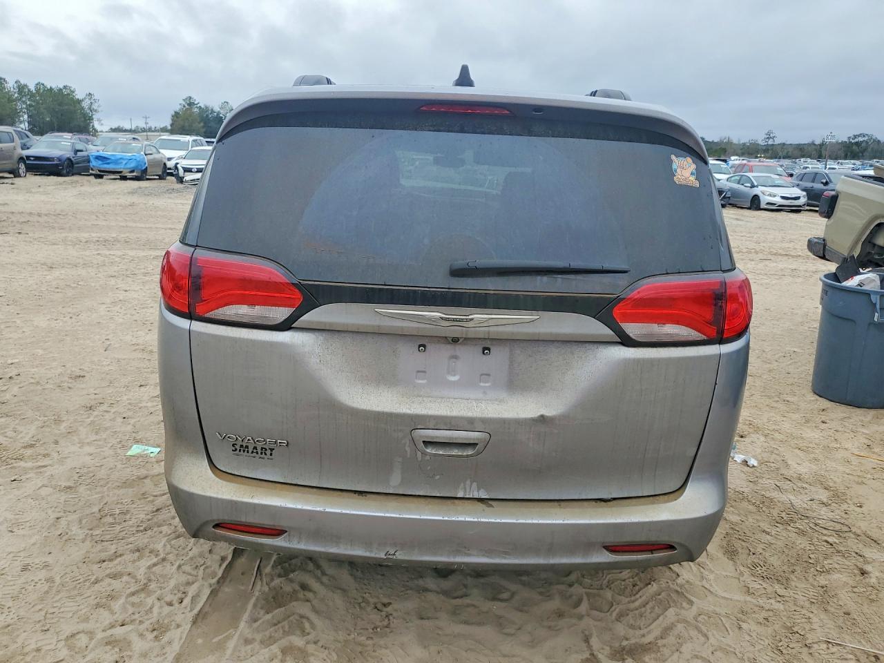 2021 Chrysler Voyager Lxi - Image 6