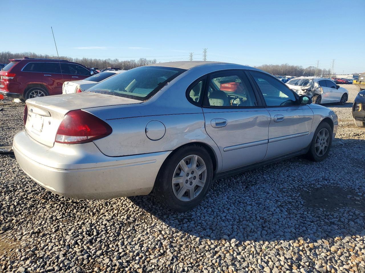 2005 Ford Taurus Se - Фото 3