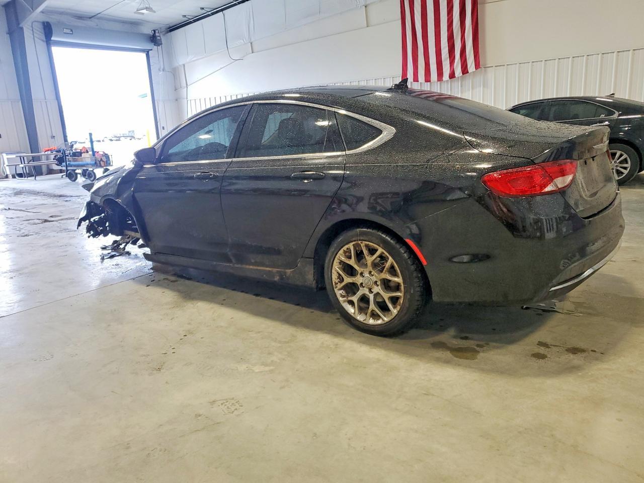 2015 Chrysler 200 Limited - Image 2