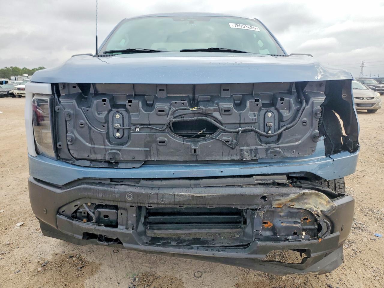 2023 Ford F150 Lightning Pro - Фото 5