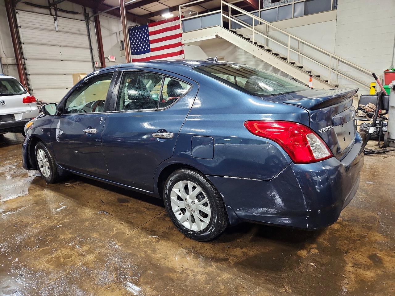 2017 Nissan Versa 1.6 S - Фото 2