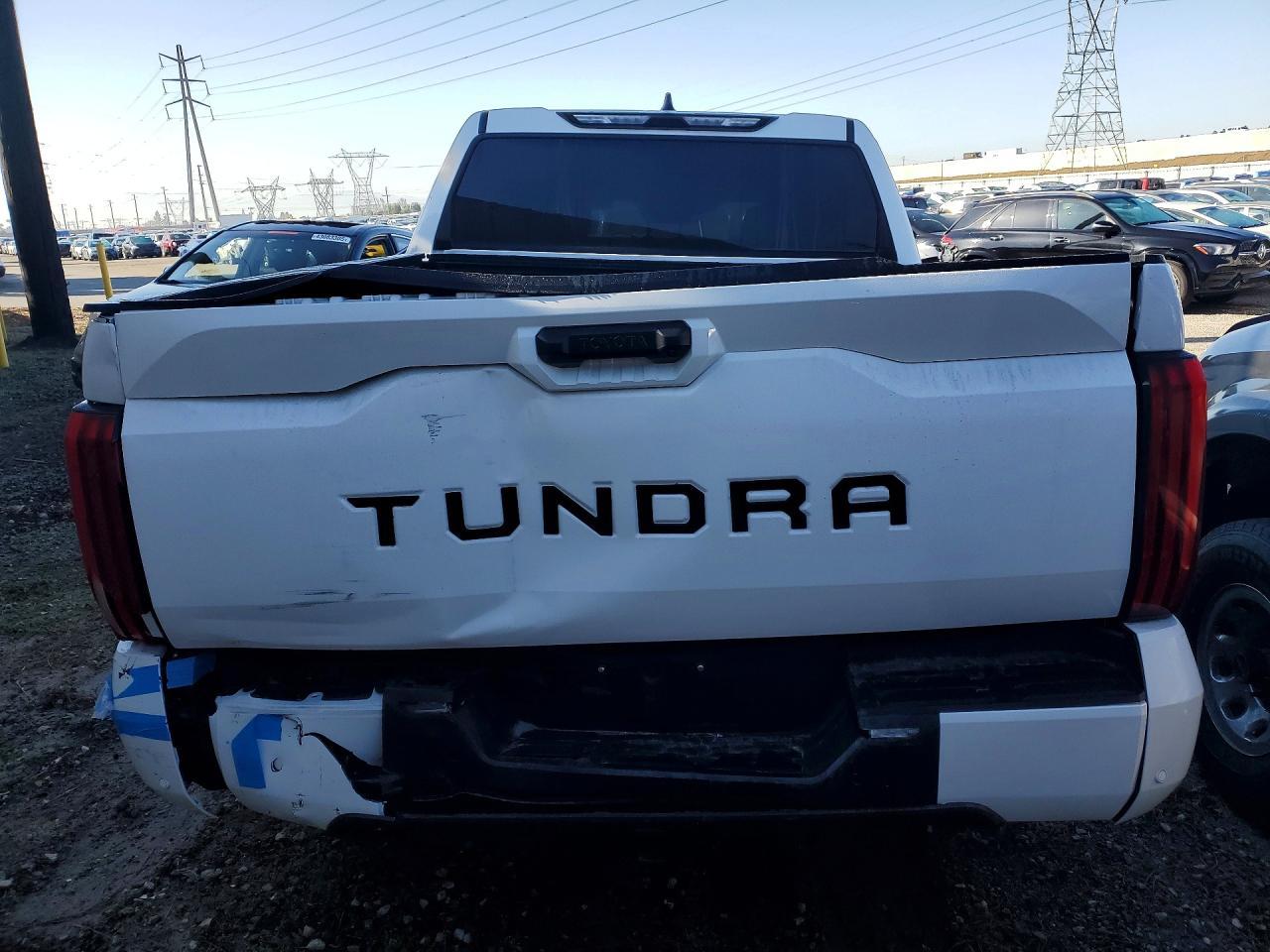2025 Toyota Tundra Crewmax Sr - Image 6
