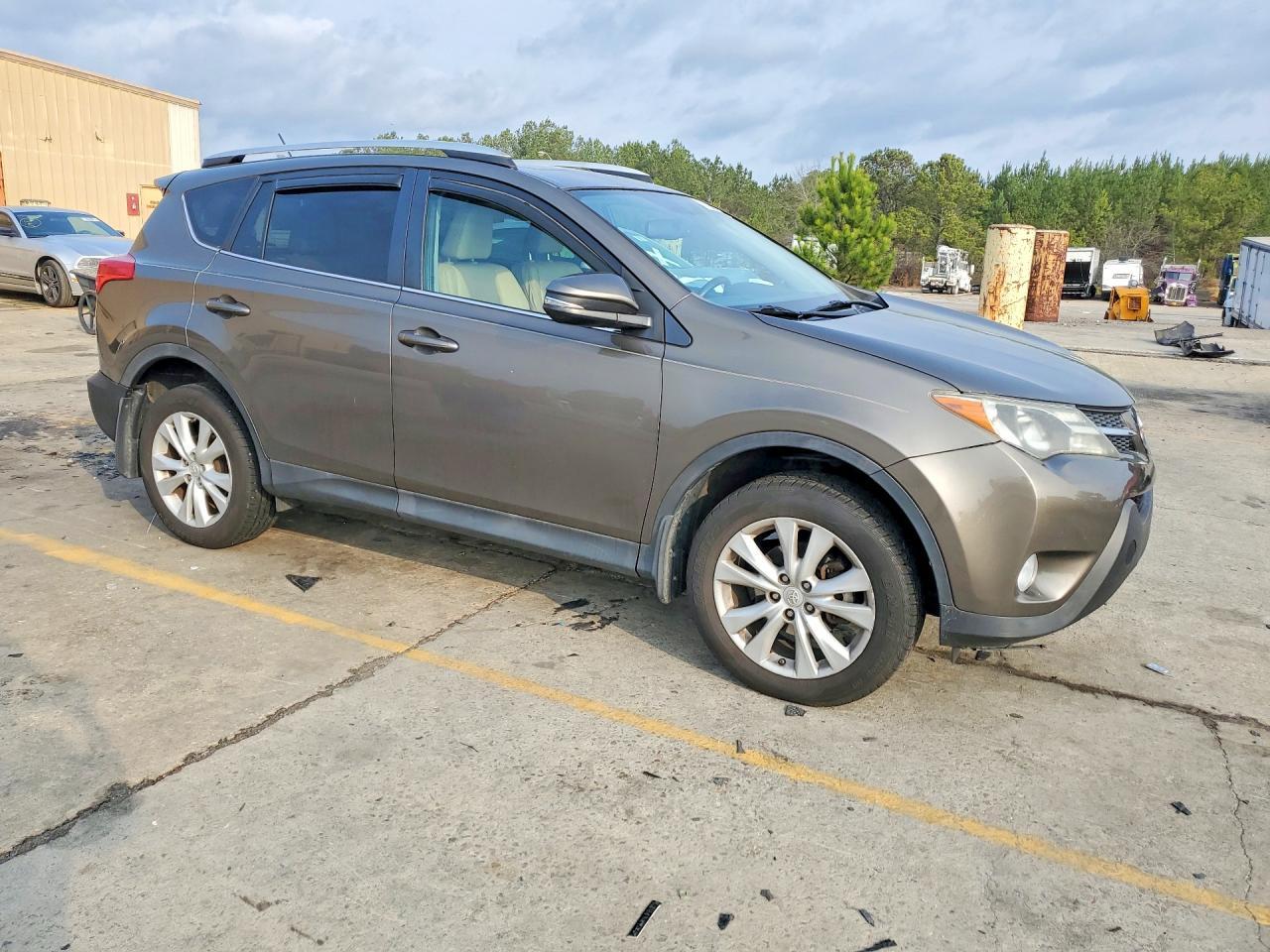 2015 Toyota Rav4 - Image 4