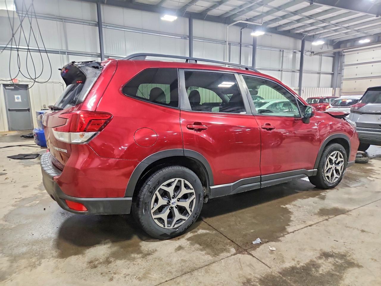 2019 Subaru Forester Premium - Фото 3