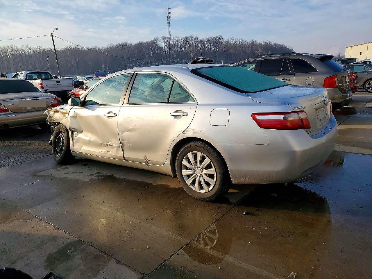 2009 Toyota Camry - Image 2