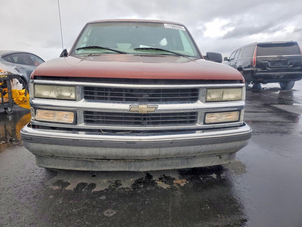 1998 Chevrolet Suburban C1500 - Фото 5