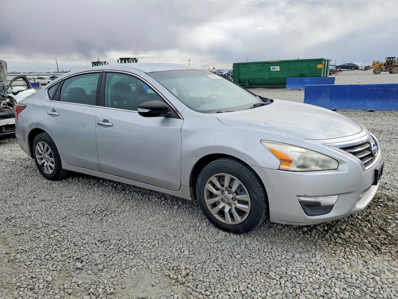 2015 Nissan Altima 2.5 - Image 4