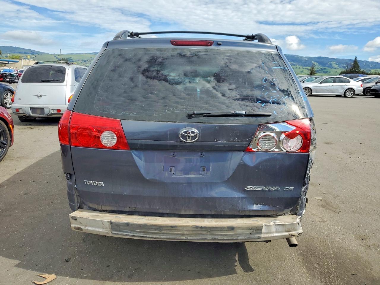 2006 Toyota Sienna Ce 7 Passenger - Image 6