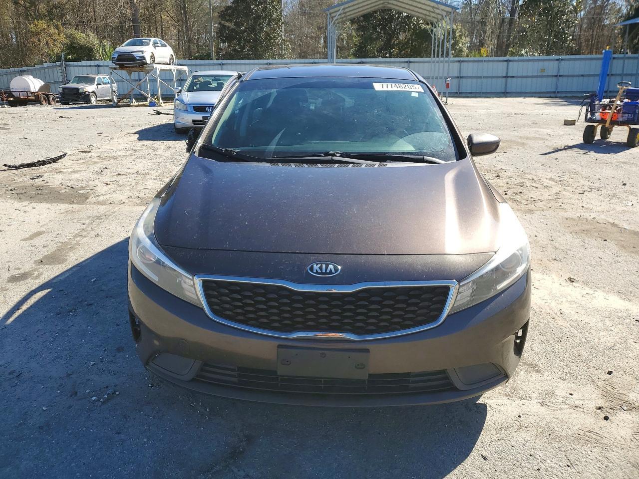 2017 Kia Forte Lx - Image 5