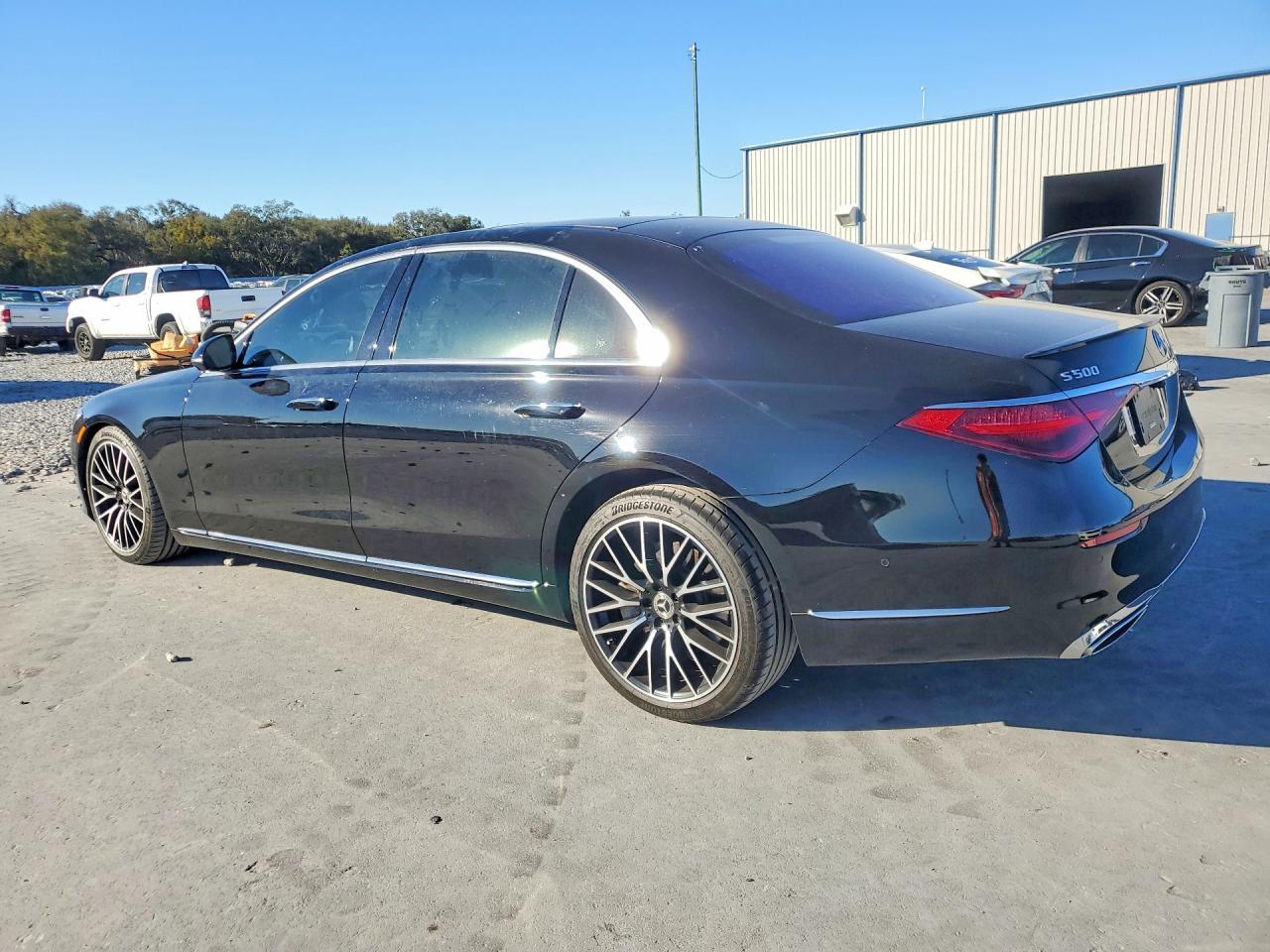 2022 Mercedes-Benz S 500 4Matic - Image 2